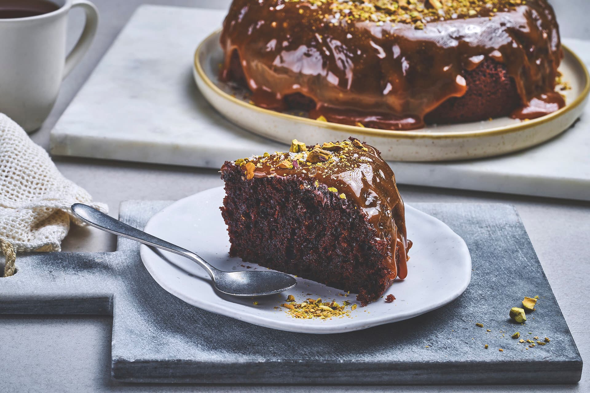 Saftig sjokoladekake med salt karamell
